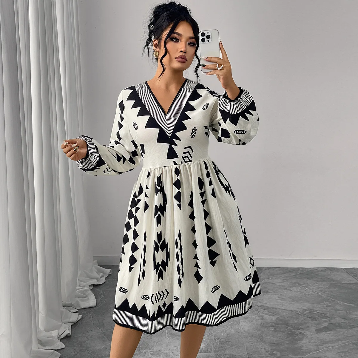 

Осень-зима плюс размер платье с v-образным вырезом и принтом женское модное платье трапециевидной формы с длинным рукавом и высокой талией 2025 элегантное платье Vestidos