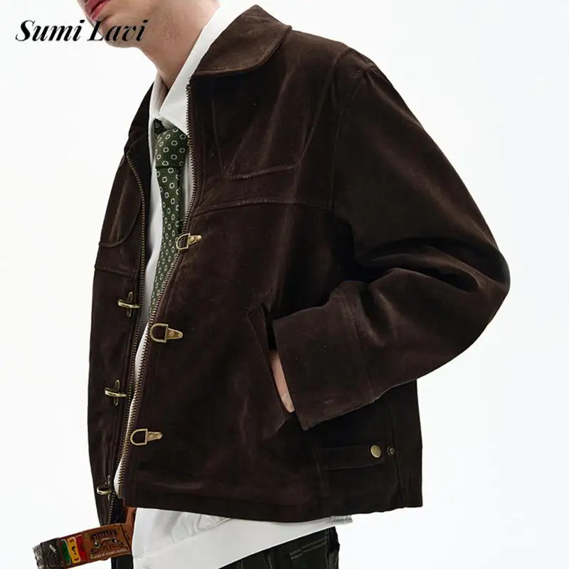 

Модная мужская замшевая куртка-пальто 2026, весенняя новая повседневная куртка с металлическими пуговицами и лацканами, мужская винтажная однотонная укороченная верхняя одежда