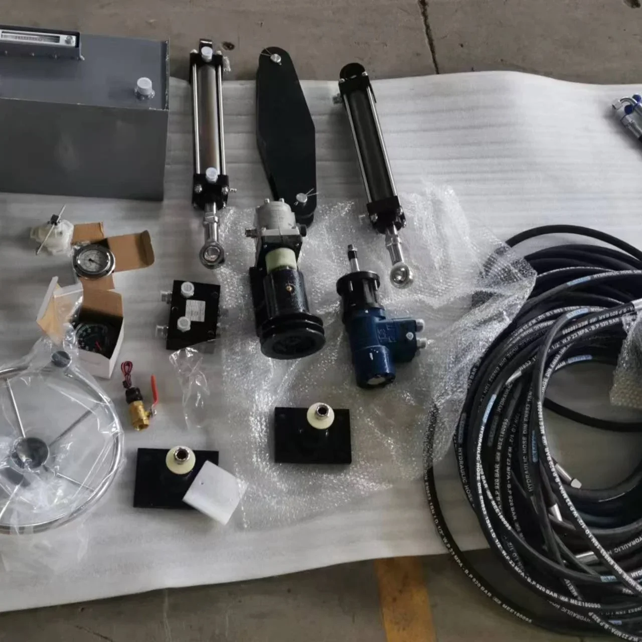

High Quality a Complete Set of Marine Hydraulic Steering System for Boat