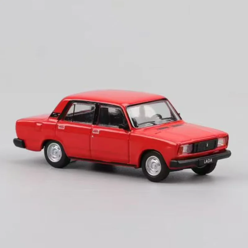 Perka 1:64 LADA 2105, Π²ΠΈΠ½ΡΠ°ΠΆΠ½Π°Ρ ΠΊΠ»Π°ΡΡΠΈΡΠ΅ΡΠΊΠ°Ρ ΠΊΠΎΠ»Π»Π΅ΠΊΡΠΈΡ ΠΌΠΎΠ΄Π΅Π»Π΅ΠΉ Π°Π²ΡΠΎΠΌΠΎΠ±ΠΈΠ»Π΅ΠΉ ΠΈΠ· ΡΠΏΠ»Π°Π²Π° Perka 1:64 LADA 2105, Π²ΠΈΠ½ΡΠ°ΠΆΠ½Π°Ρ ΠΊΠ»Π°ΡΡΠΈΡΠ΅ΡΠΊΠ°Ρ ΠΊΠΎΠ»Π»Π΅ΠΊΡΠΈΡ ΠΌΠΎΠ΄Π΅Π»Π΅ΠΉ Π°Π²ΡΠΎΠΌΠΎΠ±ΠΈΠ»Π΅ΠΉ ΠΈΠ· ΡΠΏΠ»Π°Π²Π°