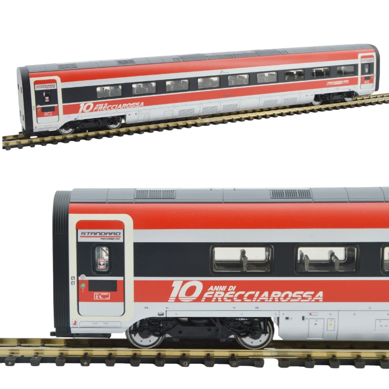 HO 1/87 Train Model Set 70204 Italian Red Arrow High-speed Train Set 8 Original Interior Lights Limited Edition Train Model Toy