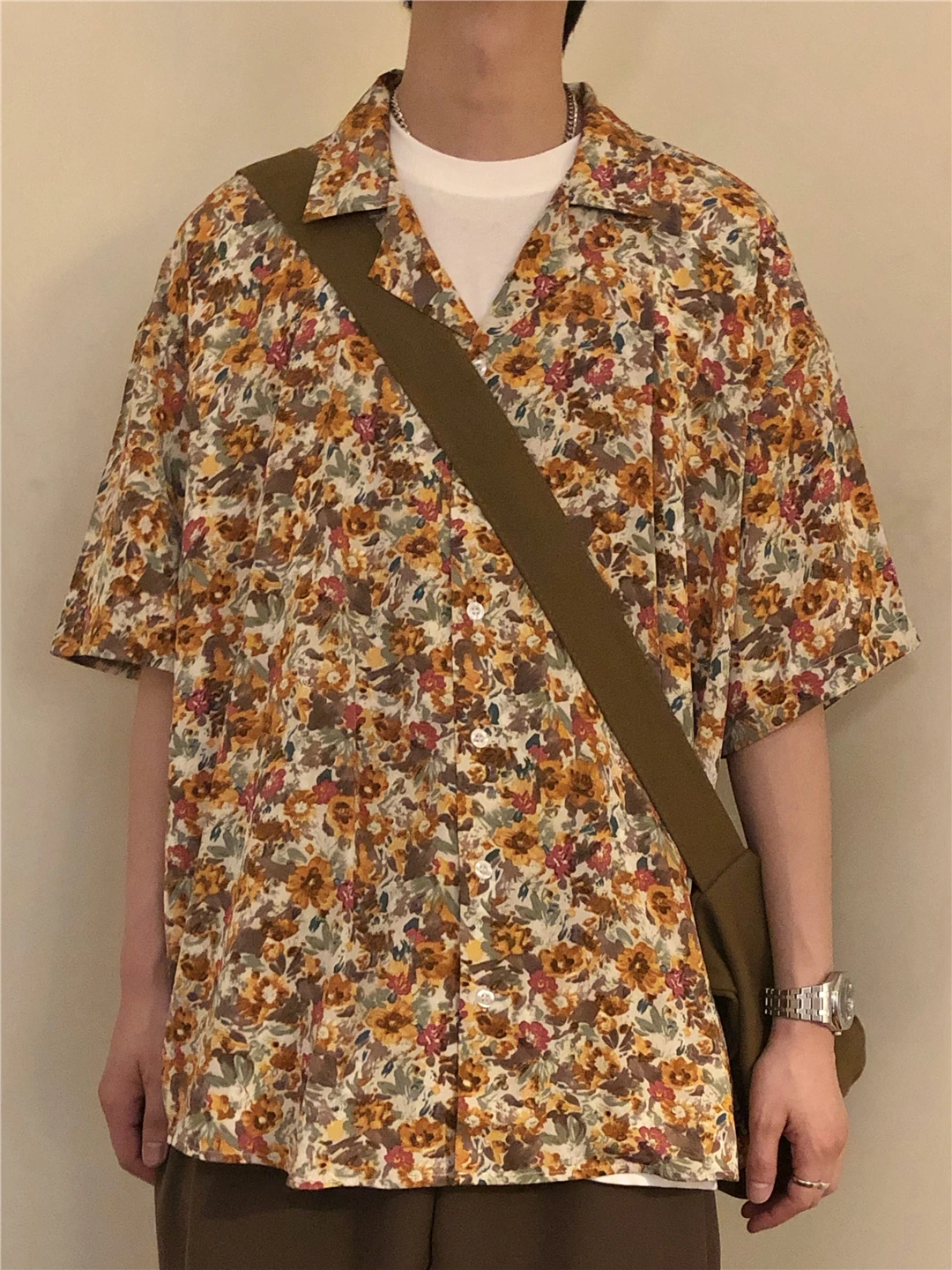 

Summer New Sle Loose Men's ort Sve irt Vintage Hong Kong Flavor Floral Print Casual Cuban Collar Faionable Youth