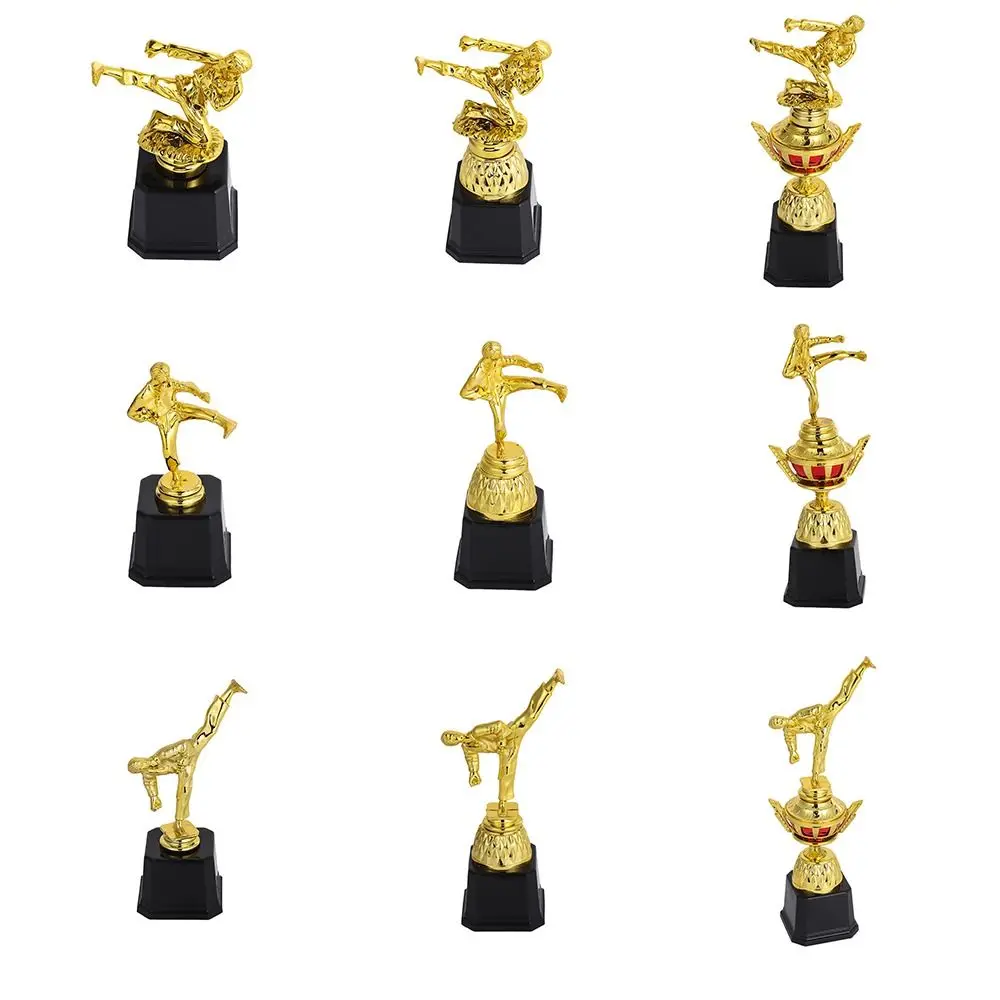 

Боевые искусства Золотой трофей Награды Тхэквондо Соревнования Золотой человек Маленький приз Кубок Пластиковая модель Ремесленные сувениры