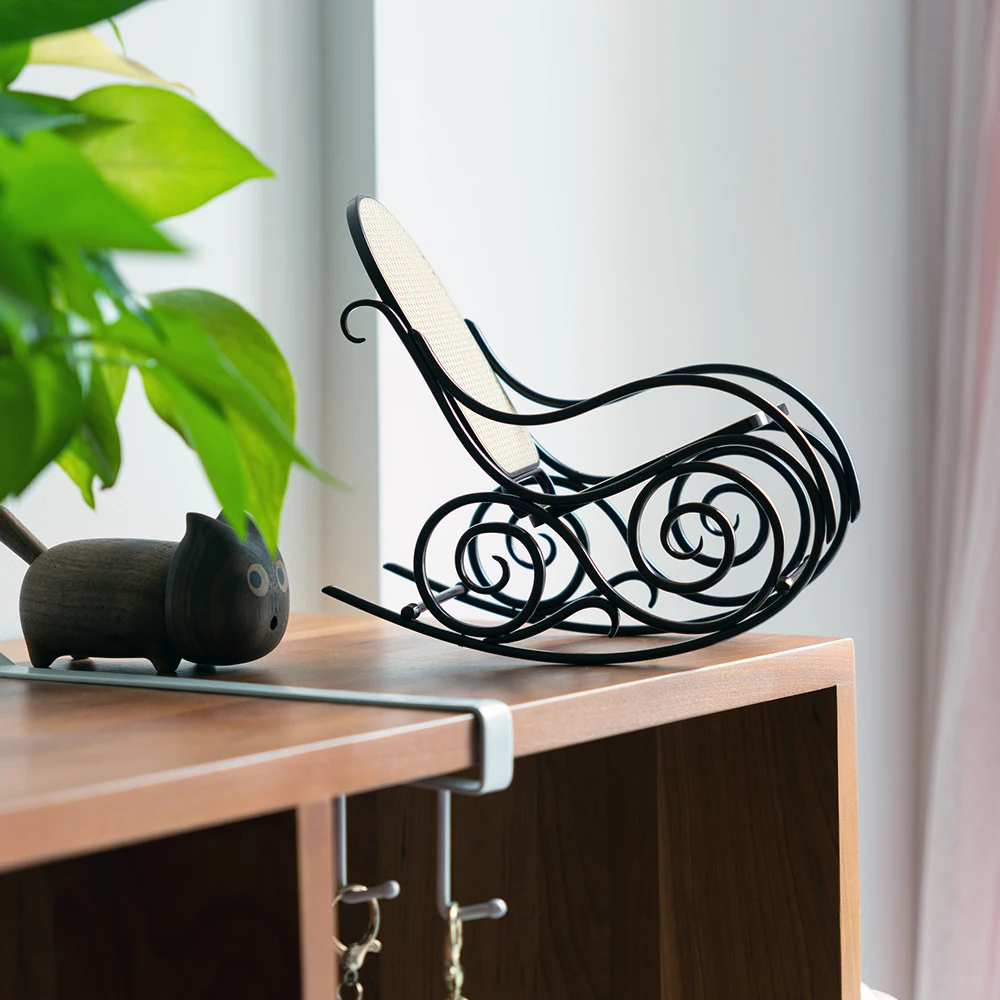 تصميم مجموعة شخصيات متحف الأثاث الصغير كرسي هزاز Honet #3