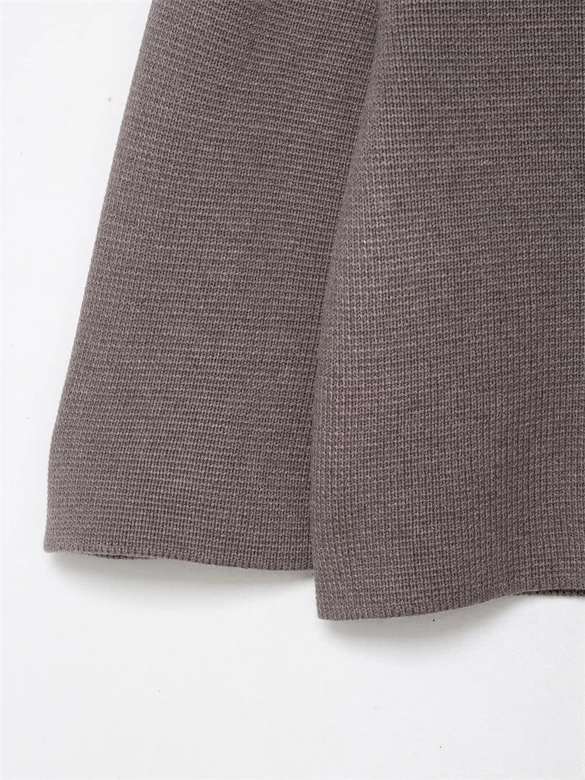 여성 니트 가디건 2025 신상품 패셔너블한 여성 니트 가디건 커버드 버튼 디자인