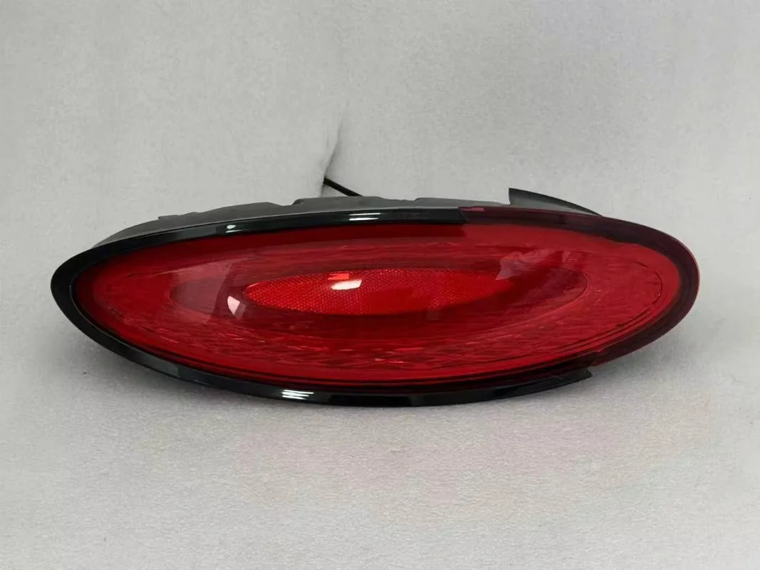 New Original Aftermarket Pair Red LED Inner Tail Lights Assembly for Continental 2020 OEM Replacement 3SD945095B