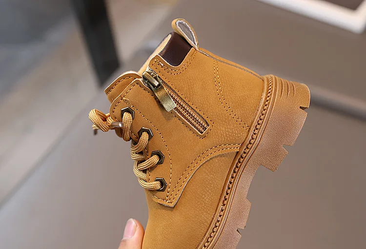 Neue Kinder-Modestiefel Winter Verstärkte Jungen- und Mädchenstiefel Rutschfeste Warme Lederstiefel mit Seitenreißverschluss Einfarbige Kinder-Freizeitschuhe – Detail 11