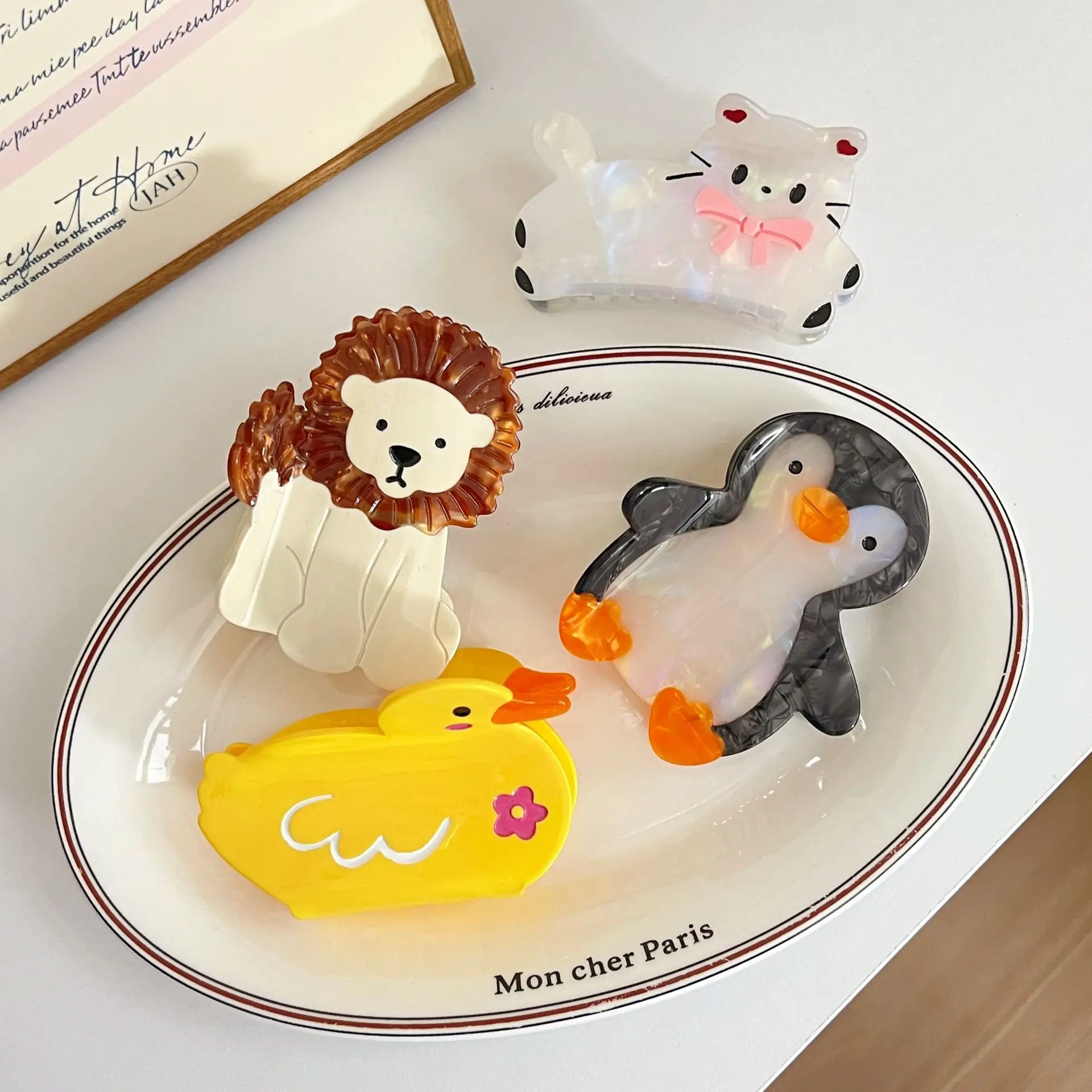 

1pc cute cartoon medium size penguin duck hairpin, new animal acetate grip clip, girl cat shark clip lion hair calw