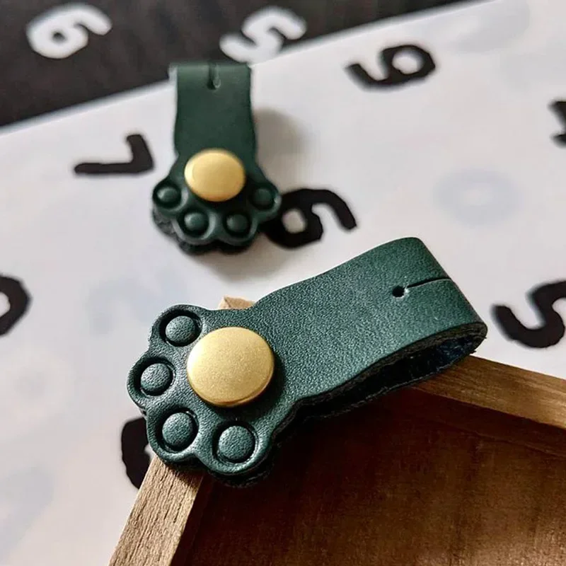 Creative Cat Paw Leather Cable Clips Kawaii USB Charger Data Line Cable Organizer Earphone Clips Cable Protector Desk Organizer