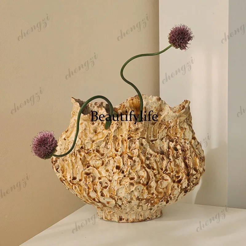 Caramel-colored ceramic handmade medieval wabi wind art vase B & B living room ornament