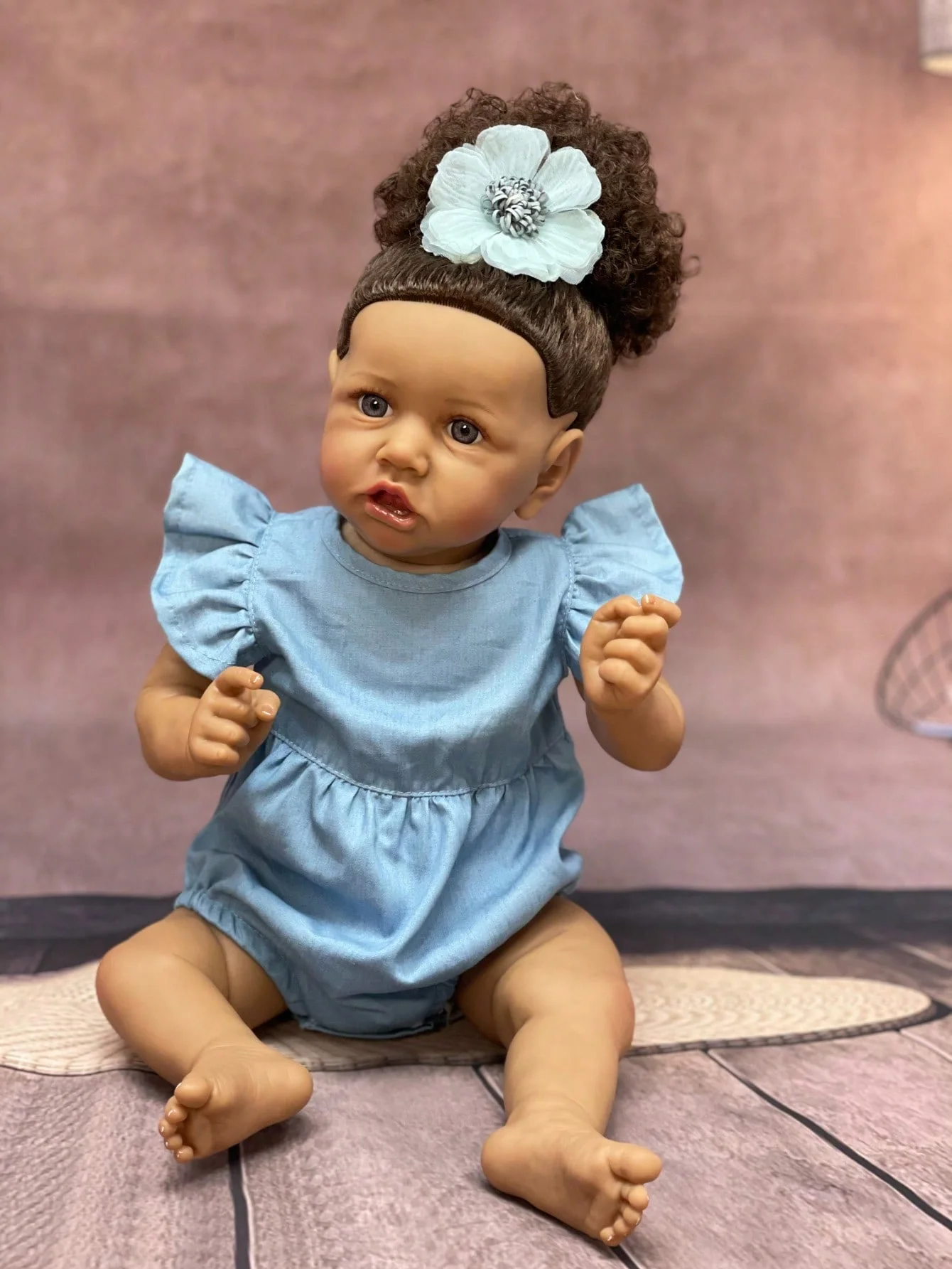 New 22 inch cloth body saskia, black-skinned reborn girl doll with curly hair, handcrafted newborn, exquisite gift for children
