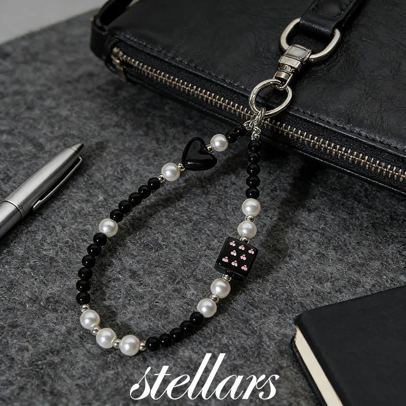 

Black Y2K Sweet-Cool Style Phone Chain with Black-White Contrasting Dice Design Phone Charm Camera Accessory
