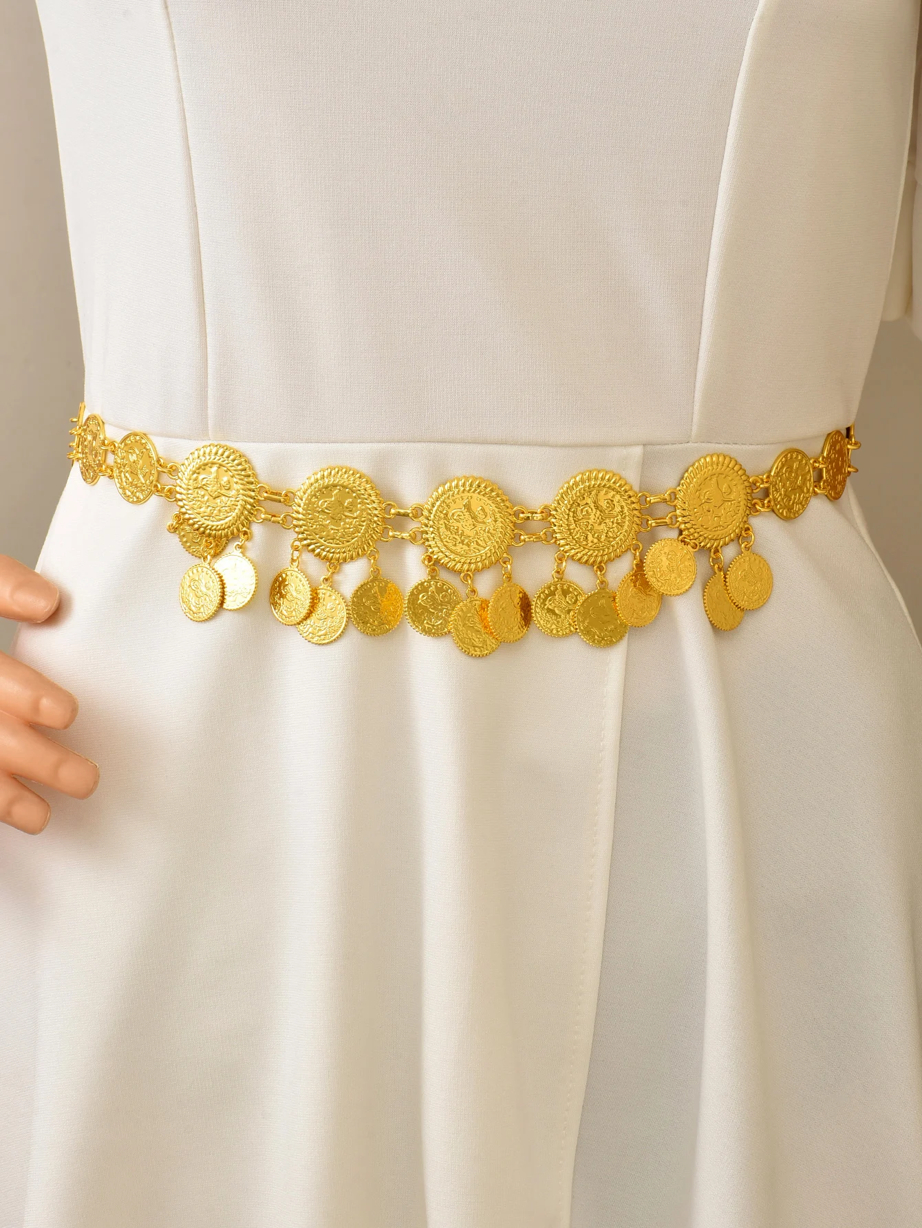 Golden Coin Tassel Waist Belt for Belly Dance Performance - Vintage Metal Tassel Design, Perfect for Party & Banquet Attire image 5