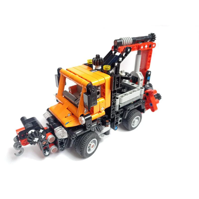 585pcs MOC MINI 8110 Mercedesees Unimoges U400 Technical Model Building Blocks Construction Christmas Gift Toy Craft 3D Display