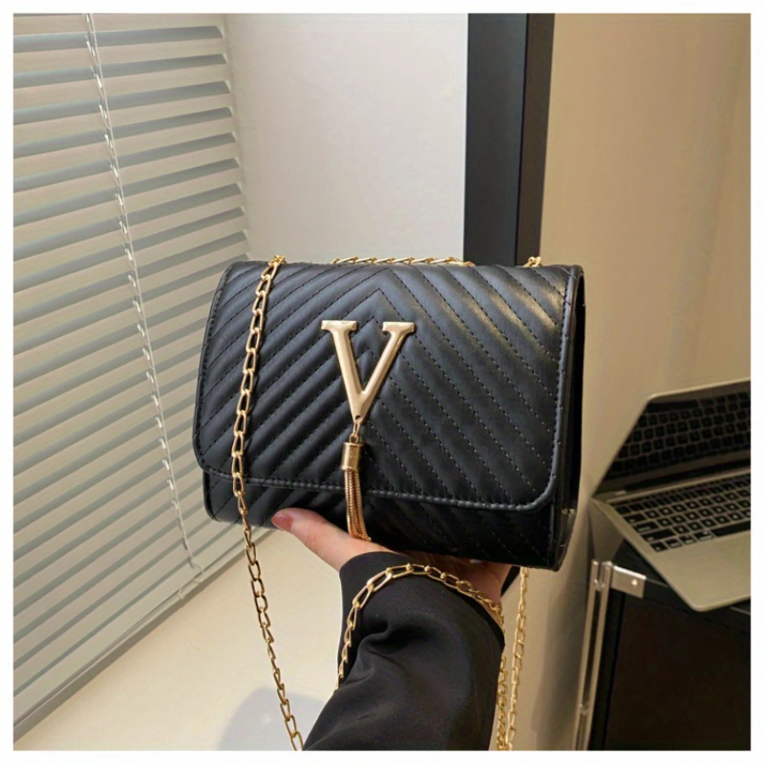 Elegant PU Leather Quilted Crossbody Bag With Tassel