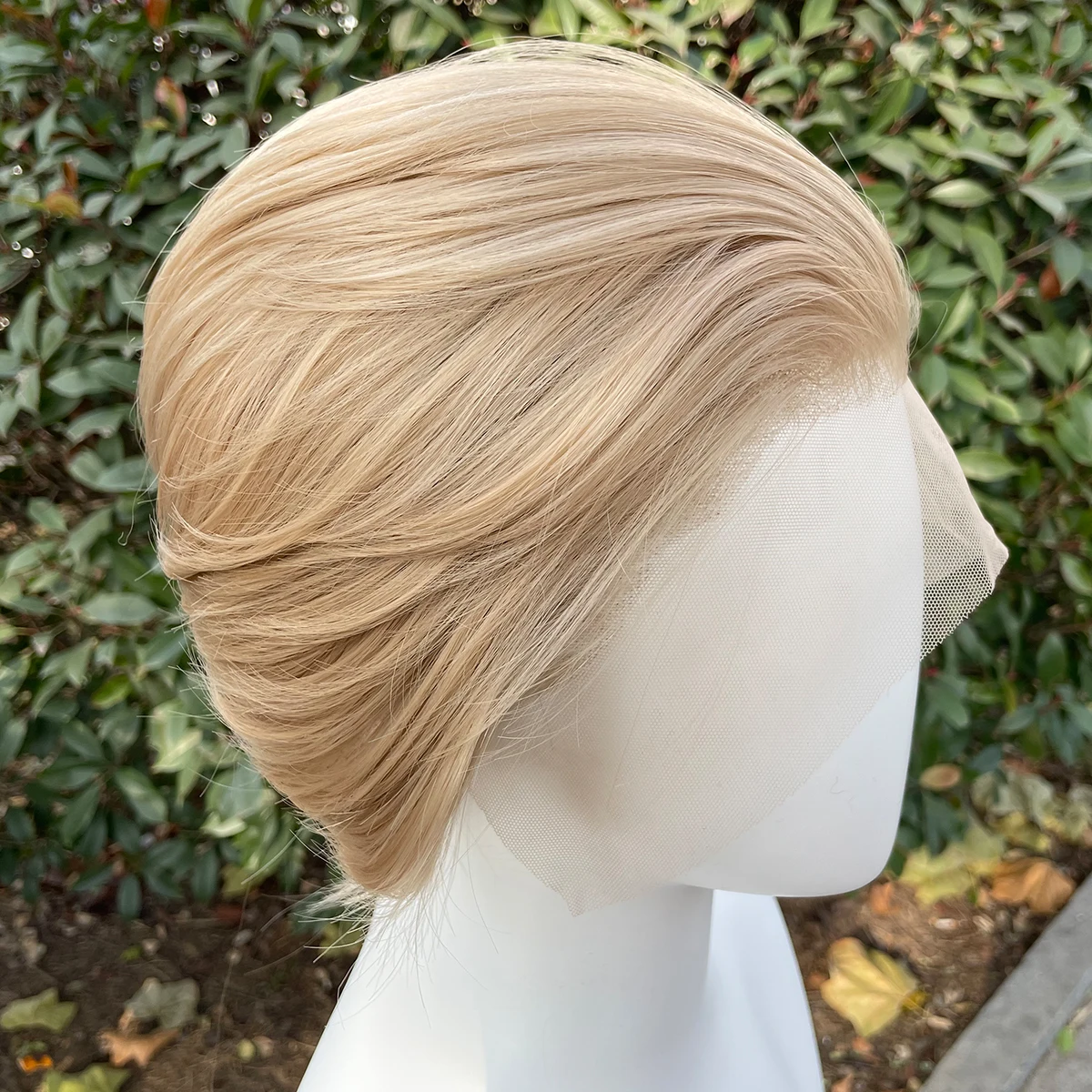 Honigblonde kurze Bob-Schnitt 13 x 4 synthetische Lace-Front-Perücken für Frauen, Pixie-Kunsthaar-Perücken, halb handgebunden, ohne Kleber, 150 % – Detail 2