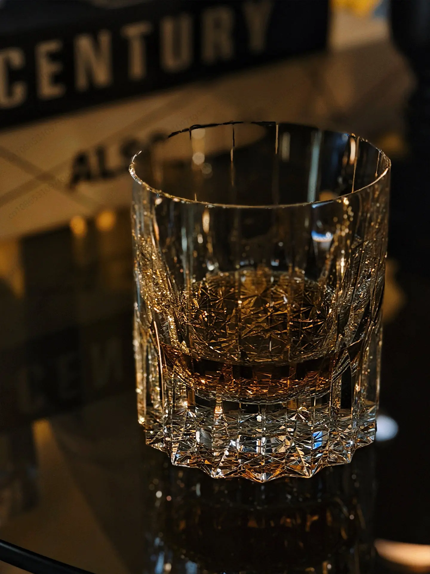 

Holiday Gift K9 Lead-Free Crystal Whiskey Glass Premium Liquor Tumbler With Gift Box