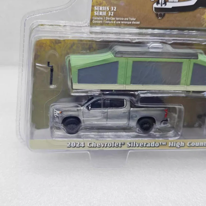 

GreenLight 1:64 2024 Silverado electroplated silver/Varnish edition Alloy Car Model Collection Display Ornament Toy Gift
