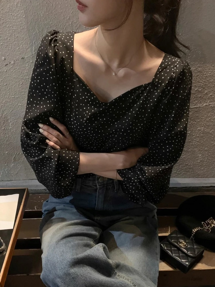 

Chic Loose Bubble Sve irt Women's V-ne Polka Dot Button-down Top Korean Sle Commute Wind Long Sve Regular Length
