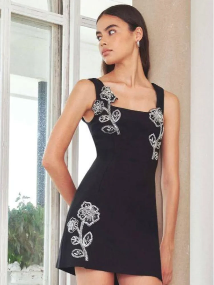 Retro fiore nero ricamo Sling Dress donna Casual senza maniche con spalle scoperte Slim Mini abiti a trapezio 2026 Lady Daily Vestidos