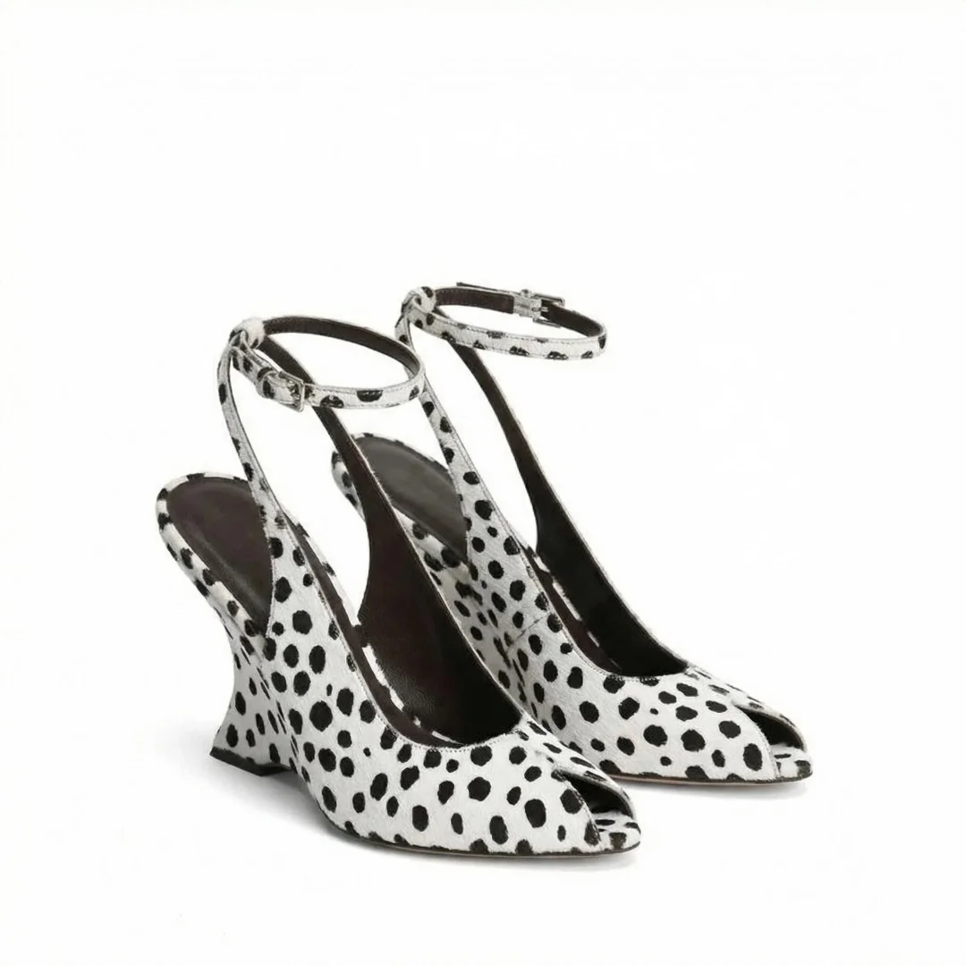European AndAmerican Niche Shaped Wedge Heel Exposed Toe Straight Buckle Fashion Sandals Forwomen's Sexy Temperament Party Shoes