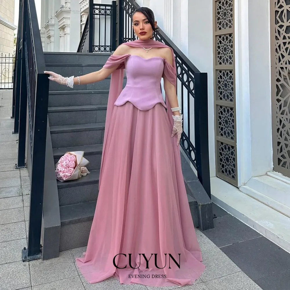 

CUYUN персиково-розовое вечернее платье с открытыми плечами, торжественное платье трапециевидной формы в Саудовской Дубае, длинное платье для выпускного вечера без бретелек с шалью по индивидуальному заказу