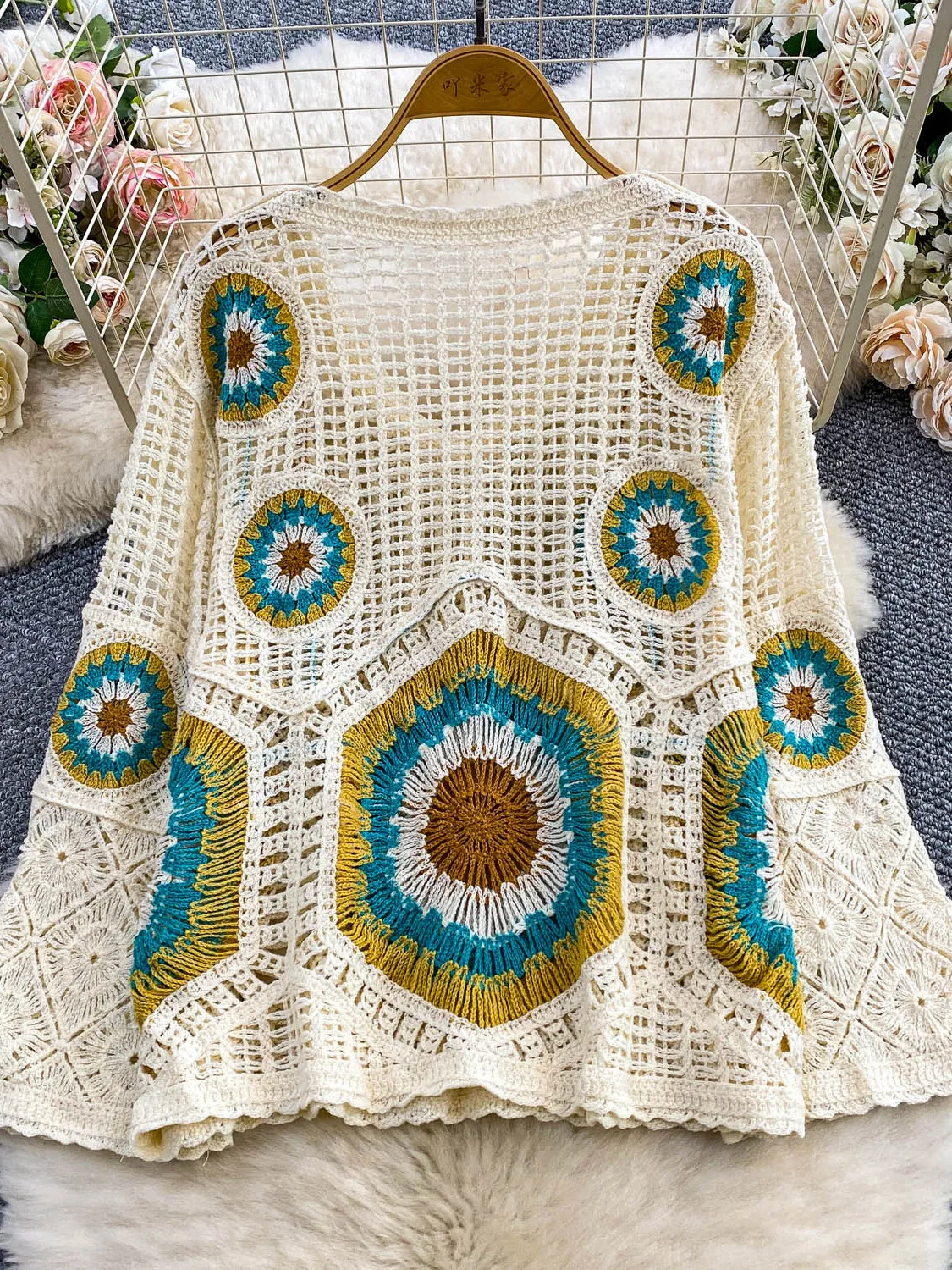 SuperAen Beach Style Hollow-out O-Collo Manica svasata Protezione solare Top lavorato a maglia Allentato 2025 Estate Nuove copricostumi casual