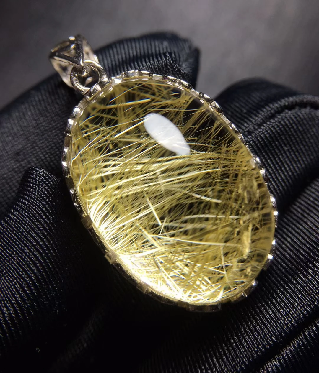 Natural Gold Rutilated Quartz Pendant Round Flower Rutilated Quartz Jewelry 28.8*20.8*14.6mm Oval Men Women Brazil AAAAAAA