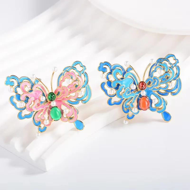 Chinese style enamel color hollow butterfly brooch elegant atmosphere cheongsam coat pin national style design accessories