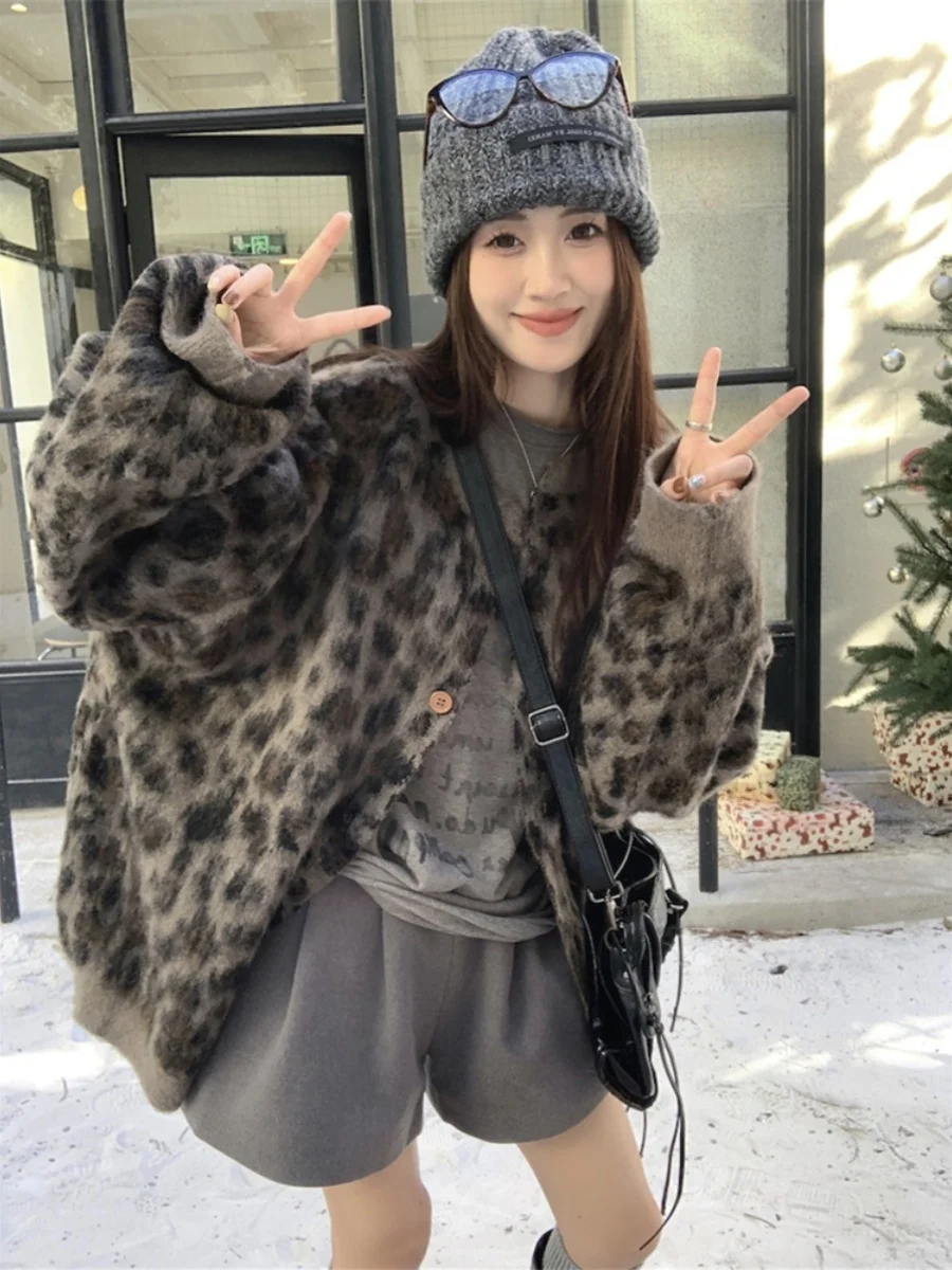 

Осенне-зимний утепленный вязаный свитер для женщин с леопардовым принтом, повседневный элегантный трикотаж, теплая кофта с длинными рукавами, верхняя одежда