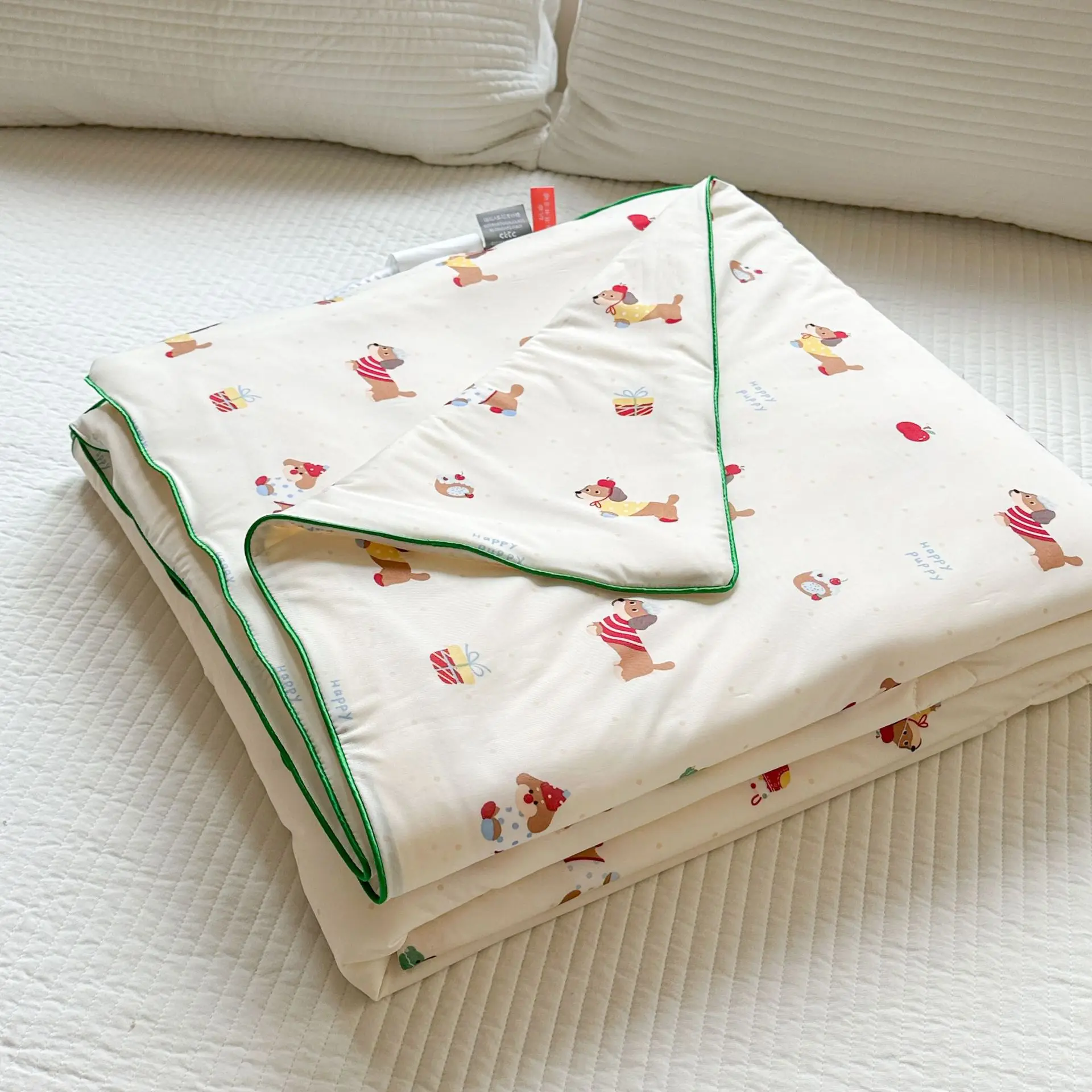 Children CoolSilk Quilt Soft Summer Air Conditioning Blanket Comfortable and Breathable Machine Washable Comforter 200*230cm