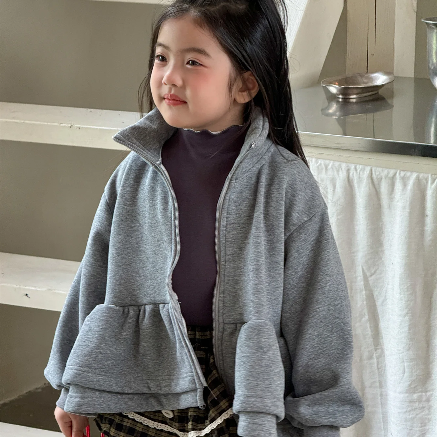 Girls Outerwear 2025 Autumn Winter Korean Version with Lotus Edge Hem Sweatshirt Jacket Versatile Casual Fashionable Daily Wear