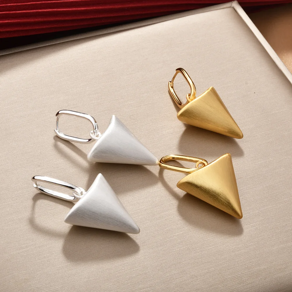 Cross-border metal brushed triangle Spice Girl style fashion retro ear buckle niche light luxury high-end exaggerated ear jewelr