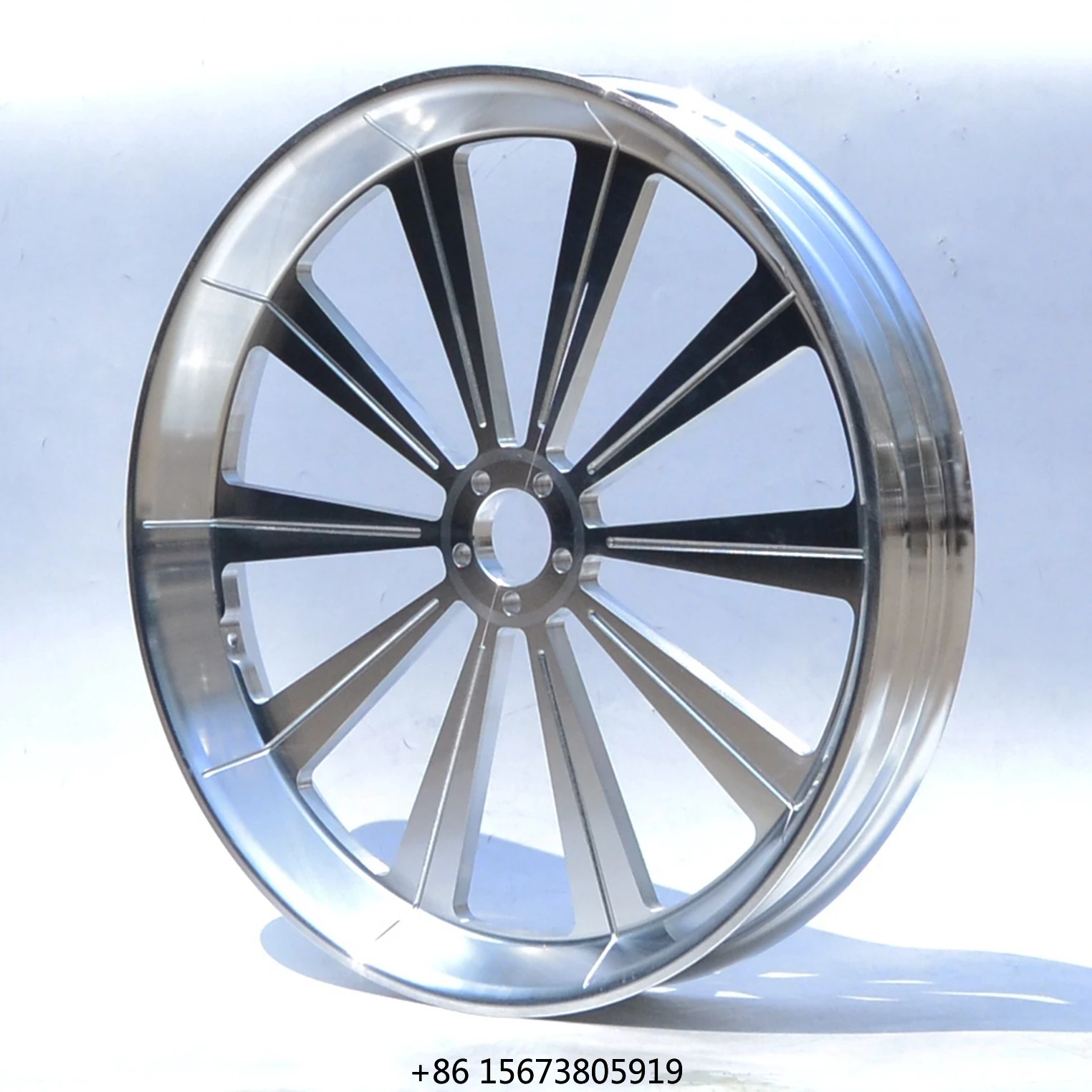 

18x10.5 Forged Wheel Aluminum Motorcycle Wheel Customized Design