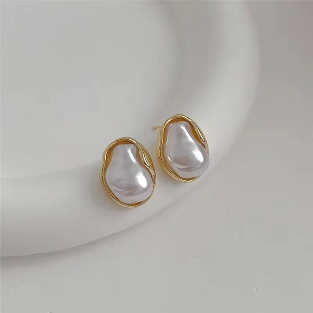 Alloy Baroque Imitation Pearl Dangle Earrings Acrylic Translucent Heart Bow Earrings Pure White Geometric Design
