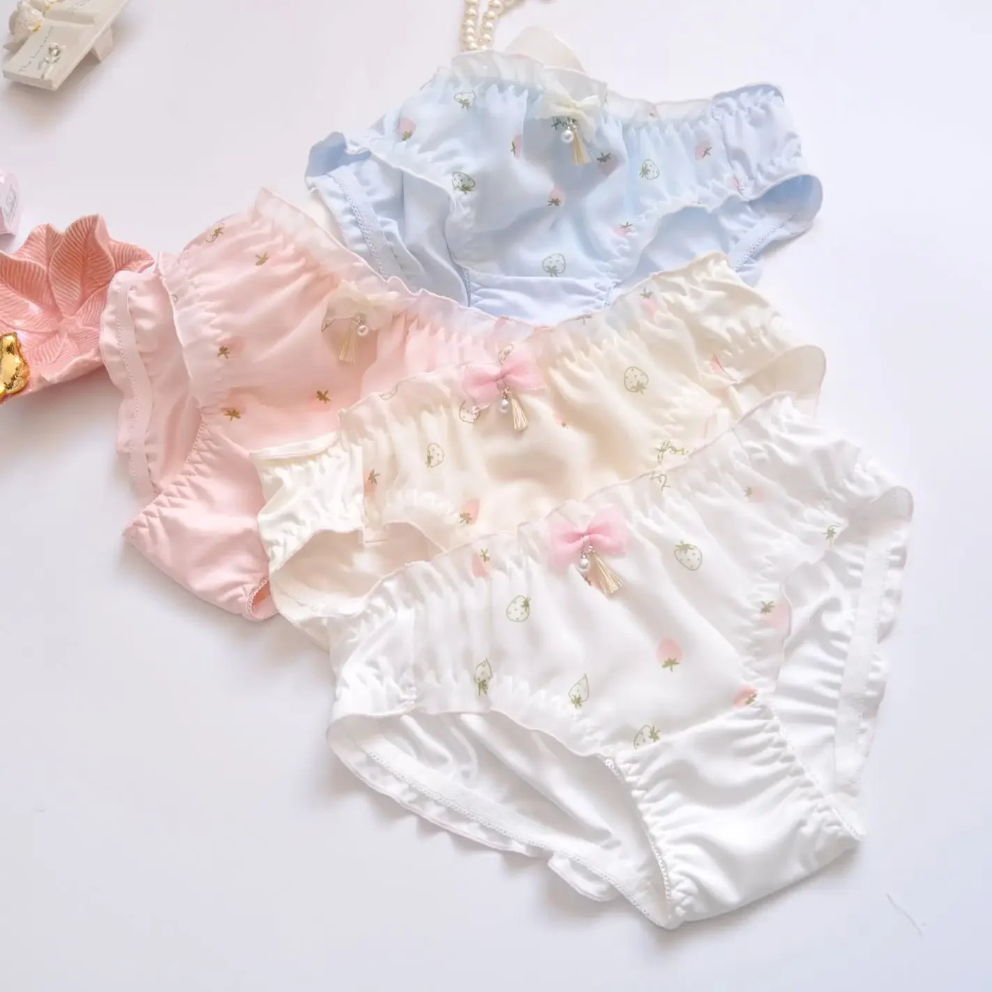 Embroidery film cup bralette two-color water-soluble lingerie no steel ring fresh and girly cute gather underwear bra set