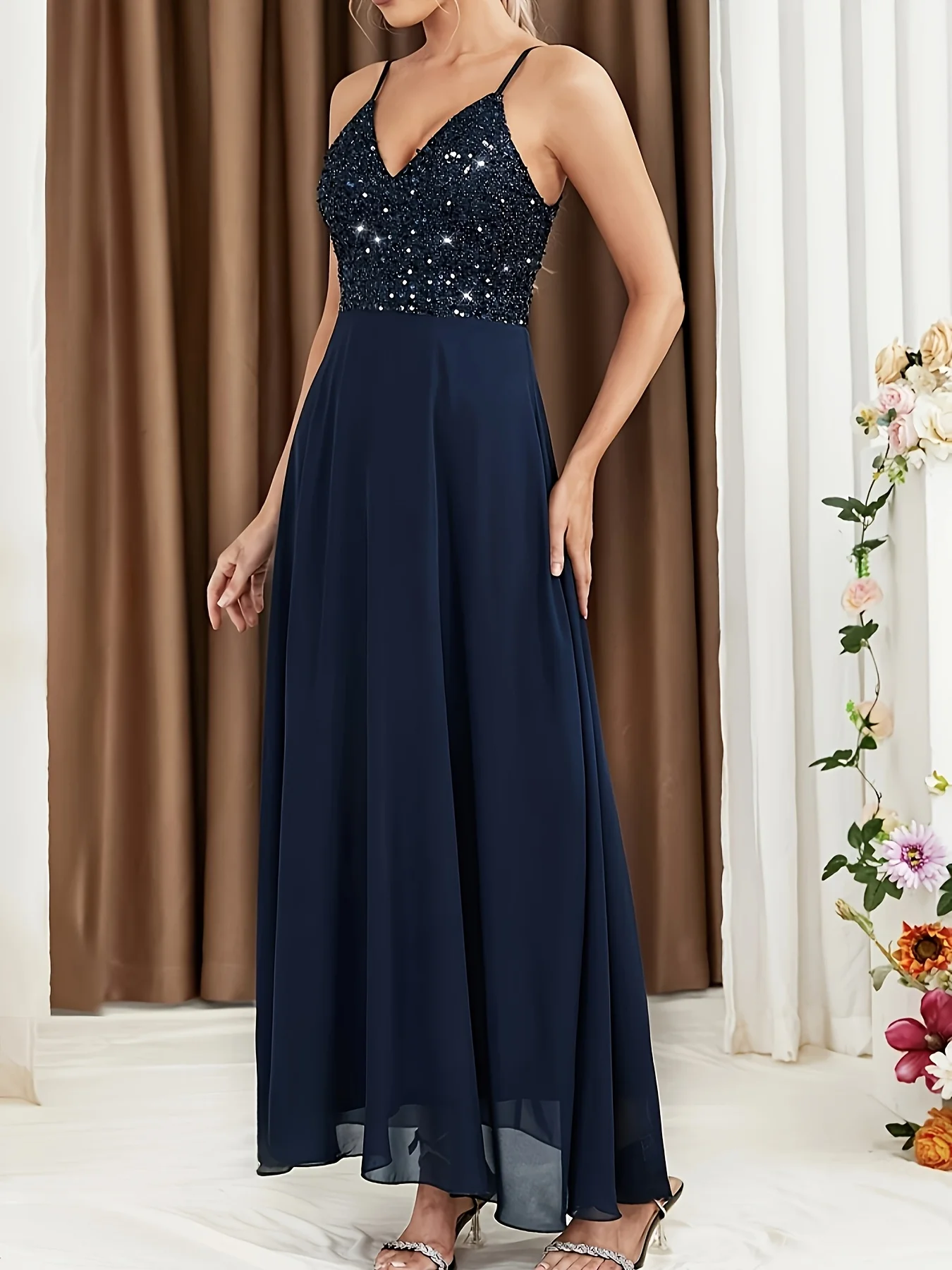 فستان سهرة كامي أنيق وأنيق بدون أكمام للنساء - مثالي لحفلات الزفاف وحفلات الكوكتيل