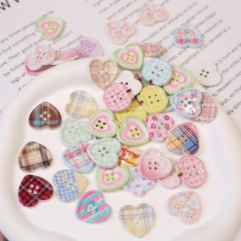 10/20Pcs Heart Shaped Sewing Buttons Assorted Colors Decorative Buttons for Clothing Repair Scrapbooking Crafts