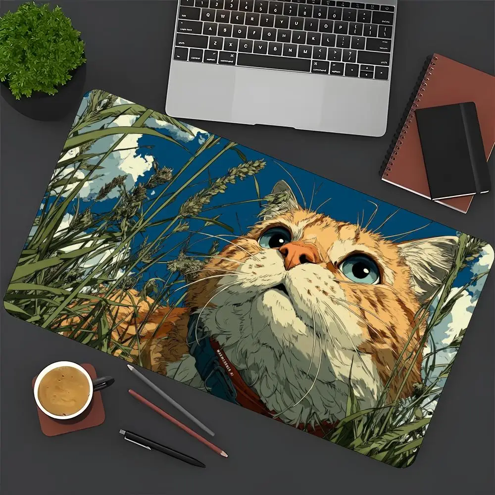 O gato laranja na grama regou-se Tapete de mouse lavável com fundo de borracha antiderrapante adequado para trabalho, jogos e escritório