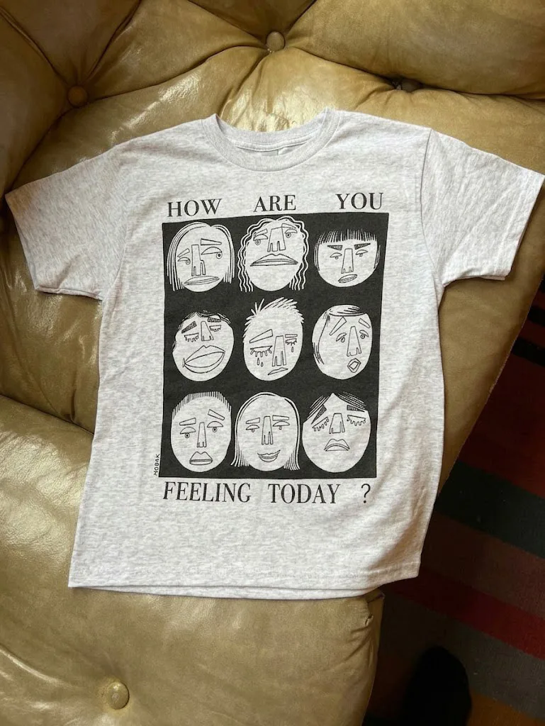 Healing Emotion Expression T-Shirt Artistic Abstract Line Face Oversize Short Sleeve Cotton Comfortable Breathable Unisex rou...