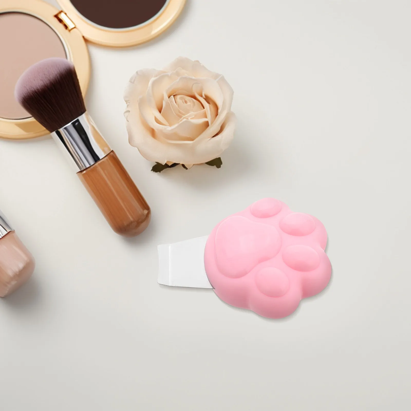 

Stainless Steel Facial Scrubber for Blackhead and Sebum Removal Ergonomic Cat Paw Handle Pore Cleaner Tool for Effective