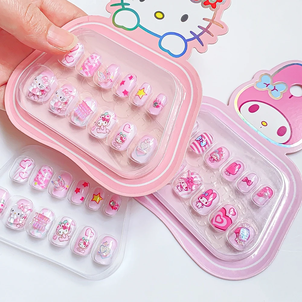 6 colores chica Kuromi Hello Kitty prensa en uñas 12 puntas con pegamento de gelatina juego de uñas postizas Kawaii dibujos animados Anime uñas postizas para regalo de chico