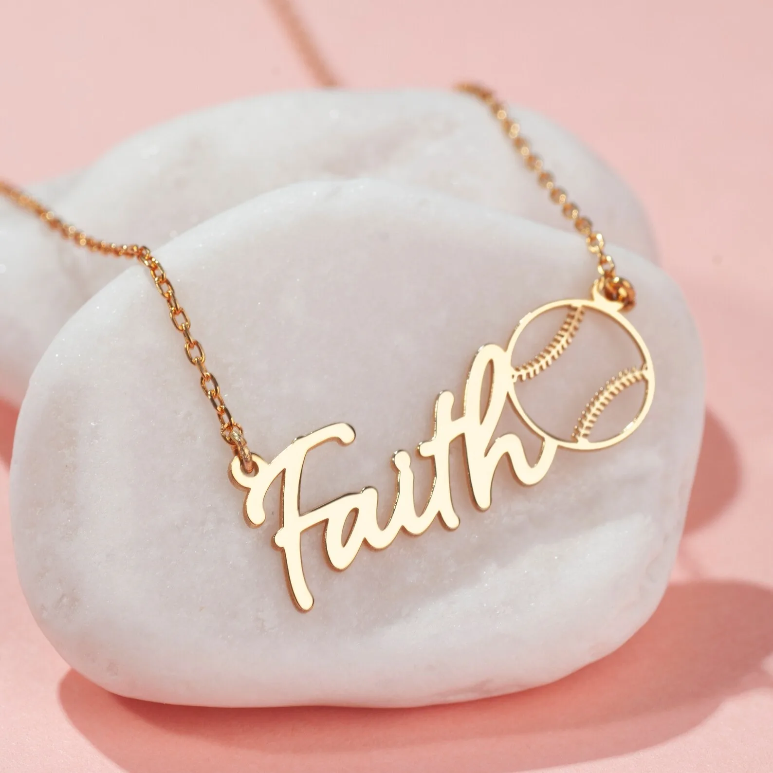 

Ожерелье с именем бейсбола на заказ, персонализированный кулон с номером, спортивные украшения, подарок для бейсбола, софтбола, мамы, игрока, позолоченный