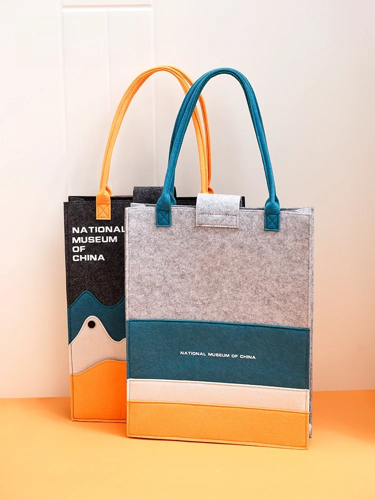 

National Museum of China Fashionable Computer Bag Ladies Crossbody Handbag Gift Wool Felt Handheld Bag Festival Supplies