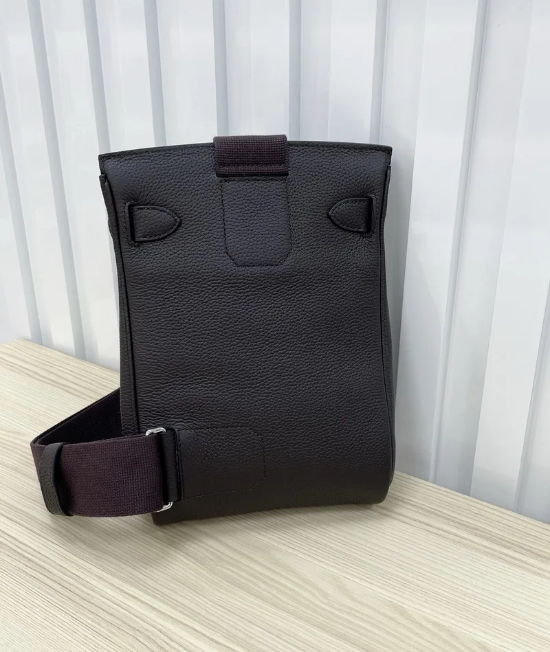 Hochwertige 2026 Neue Unisex Brusttasche aus Erstklassigem Rindsleder, Schultertasche mit Großer Kapazität, Lässig und Vielseitig