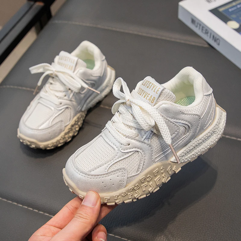 2025 子供のための靴通気性ジムスニーカー女性アンチスリップトレーニング子供のウォーキングシューズスポーツ