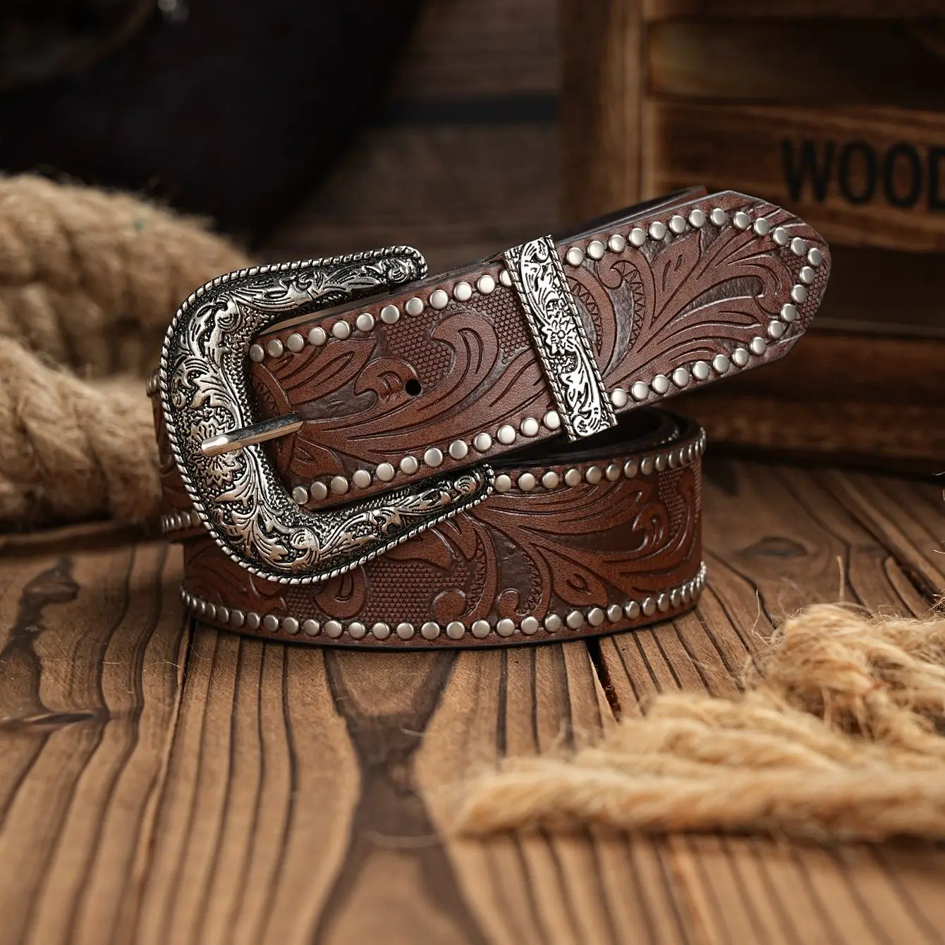 Ceinture concho style vintage : chaîne western cow-girl en argent, accents turquoise - France Ceinture concho style vintage : chaîne western cow-girl en argent, accents turquoise - France