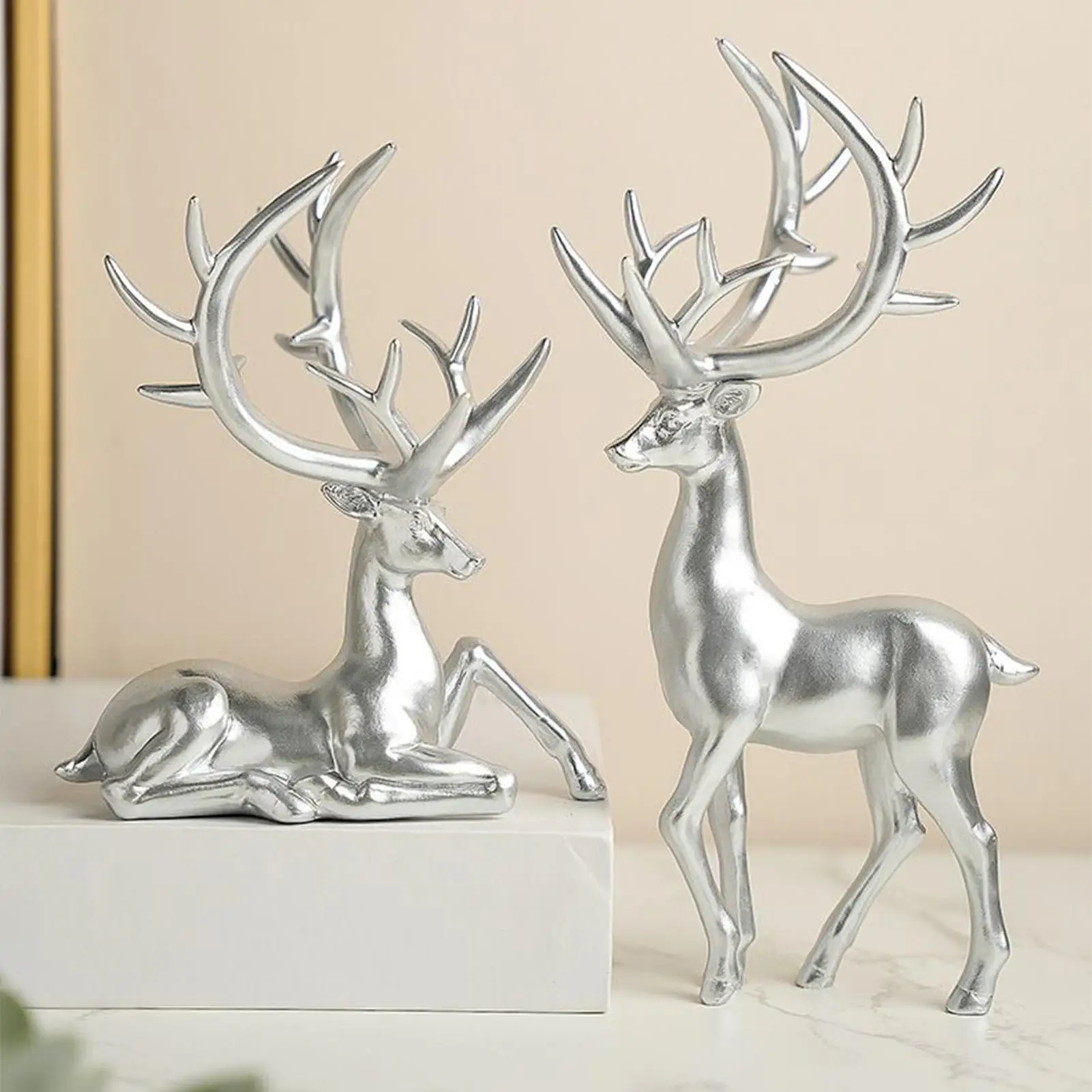 Deer Figurine 2-Piece Resin Christmas Decorations Reindeer Sculpture Tabletop Decor Set for Desktop Mantle Fireplace Living Room