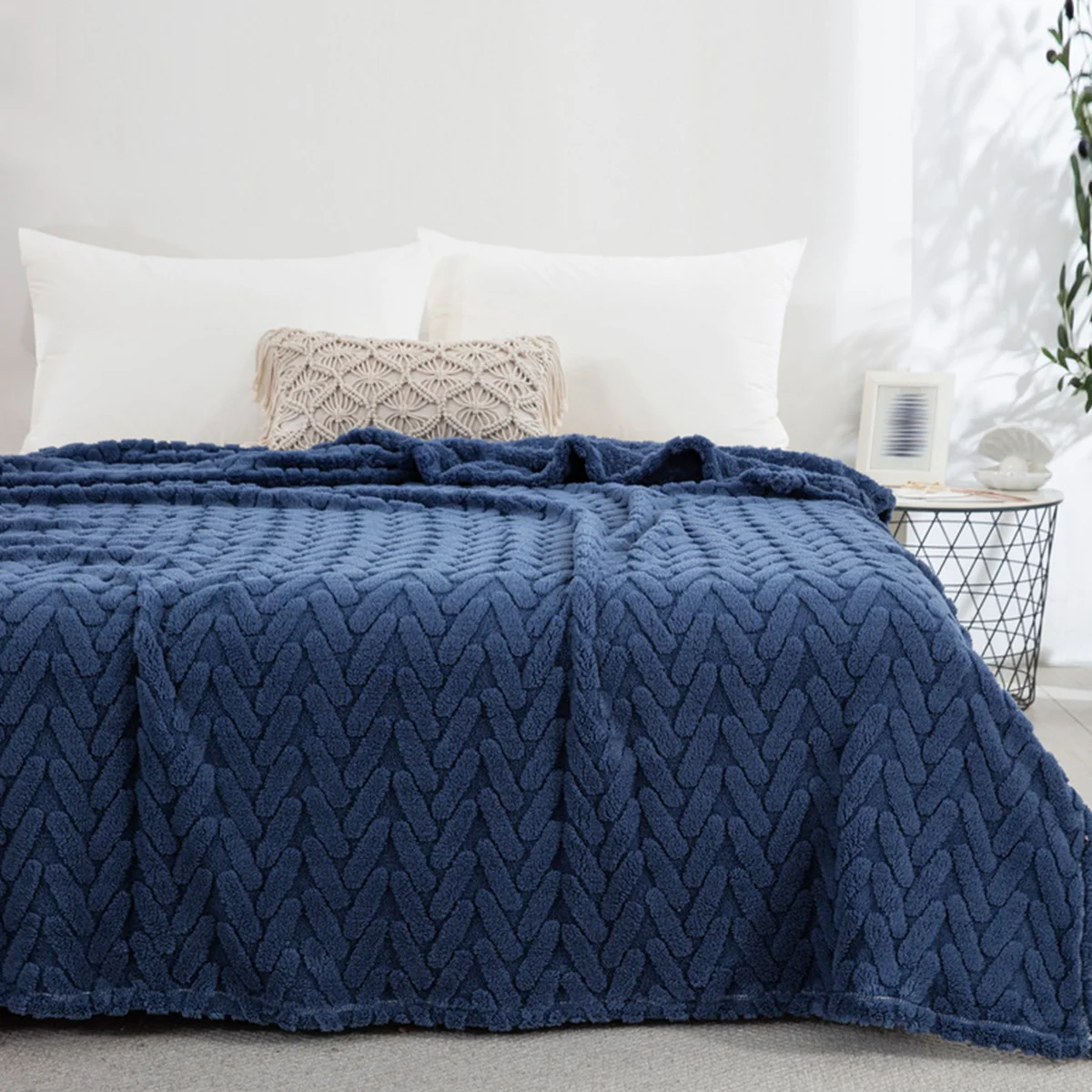 Dark Blue Jacquard Throw Blanket Multifunction Soft Warm Blankets for Boys Girls Gifts for Sofa Couch Bed Bedspread Cover Decor