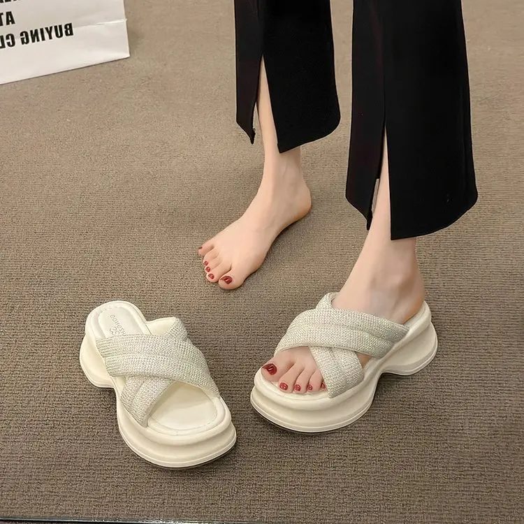 Zapatillas de playa con plataforma para mujer, chanclas bajas de gelatina, calzado de lujo con purpurina, tacones de goma Rom, 2024